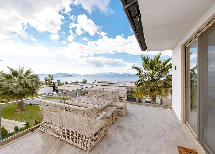 Private Luxury In With Pool, Sauna & Stunning Sea View וילה בודרום