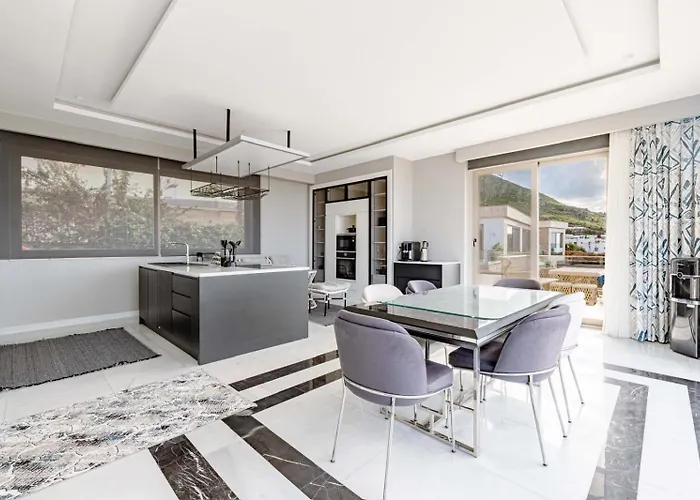 וילה Private Luxury In With Pool, Sauna & Stunning Sea View בודרום