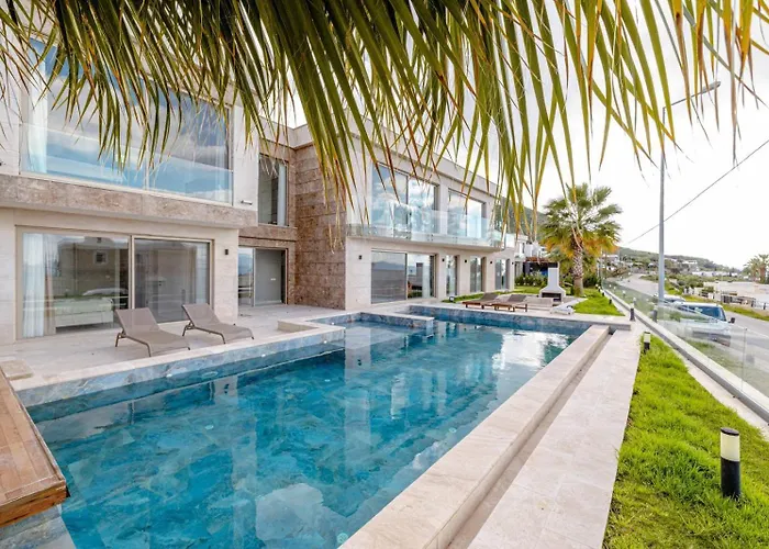 Private Luxury In With Pool, Sauna & Stunning Sea View וילה *