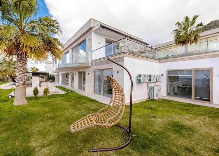 Private Luxury In With Pool, Sauna & Stunning Sea View וילה בודרום