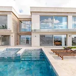 Villa Private Luxury In With Pool, Sauna & Stunning Sea View *