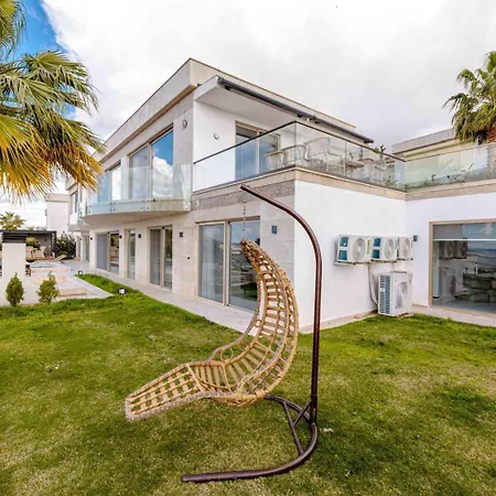 Private Luxury In With Pool, Sauna & Stunning Sea View فيلة بودروم