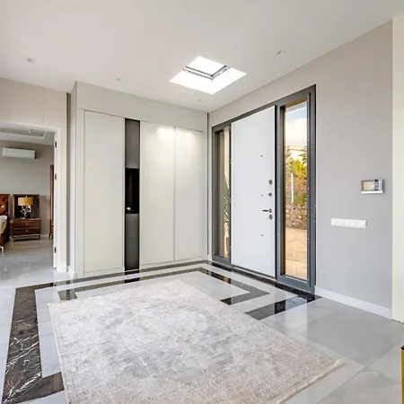 Villa Luxury Golden With Sea View