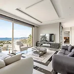 Private Luxury In With Pool, Sauna & Stunning Sea View Villa *
